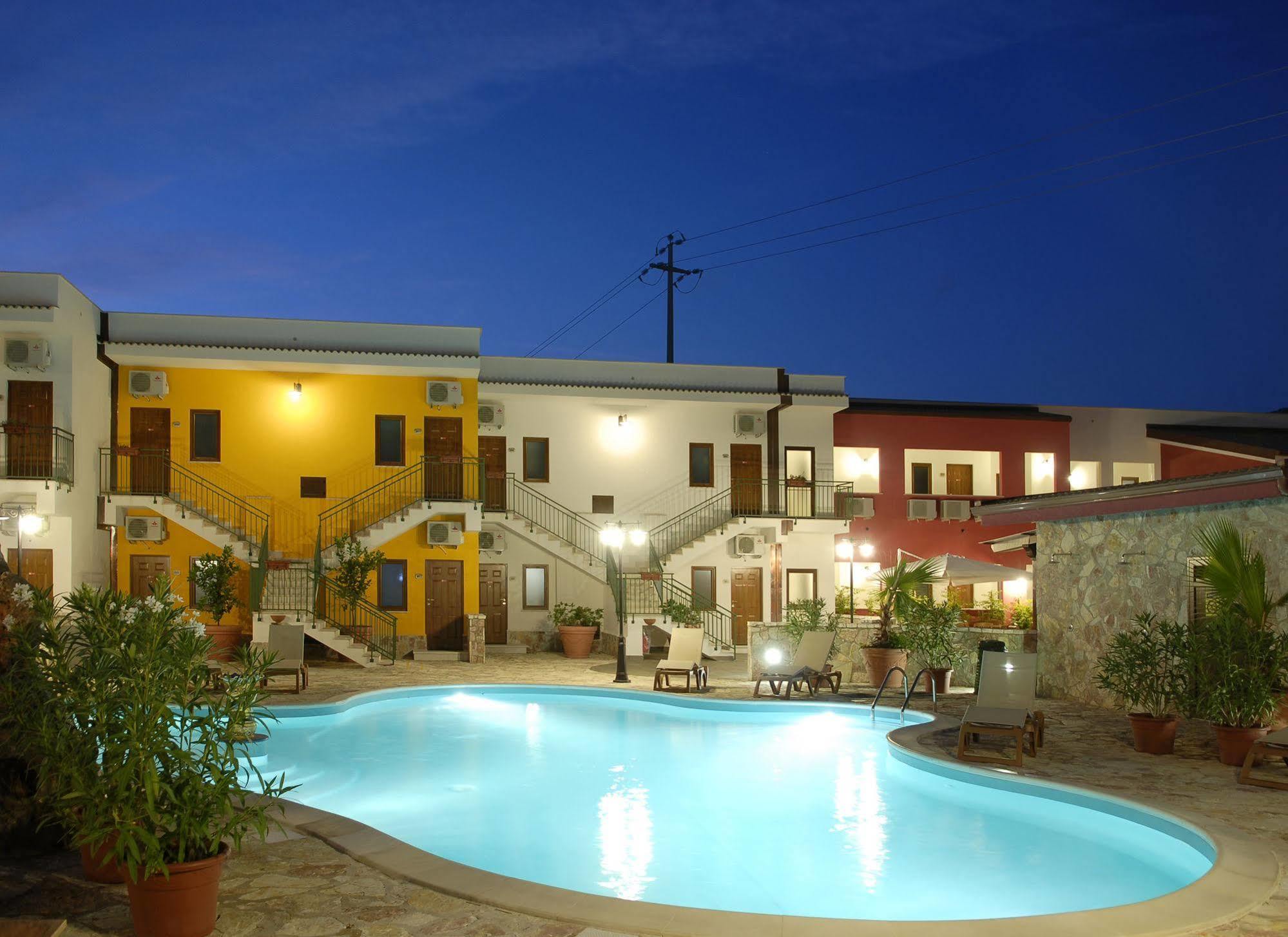 Hotel Ciuri Di Badia Buseto Palizzolo Exterior foto