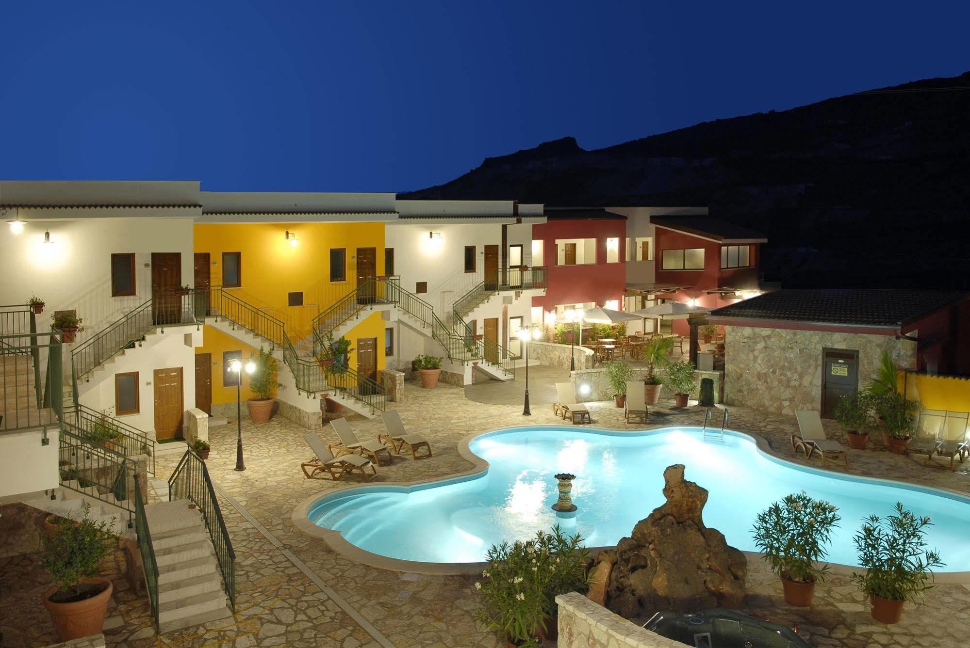 Hotel Ciuri Di Badia Buseto Palizzolo Exterior foto