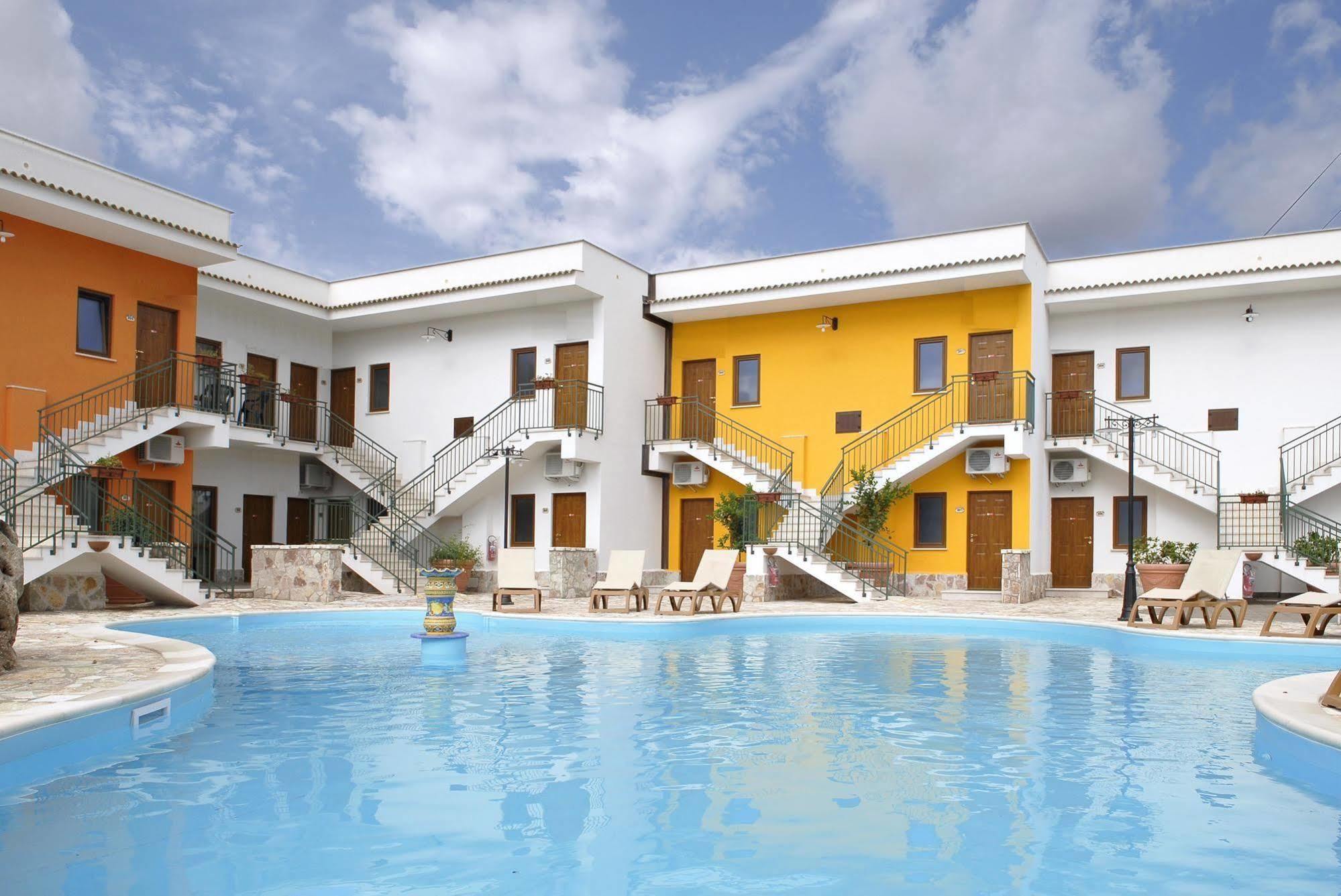 Hotel Ciuri Di Badia Buseto Palizzolo Exterior foto